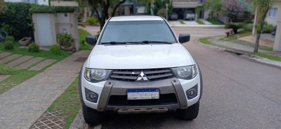 MITSUBISHI L200 OUTDOOR 2.4 4X2 CD 16V FLEX 4P MANUAL MITSUBISHI L200 OUTDOOR 2.4 4X2 CD 16V FLEX 4P MANUAL